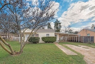 Building Photo - 1306 Highland Dr