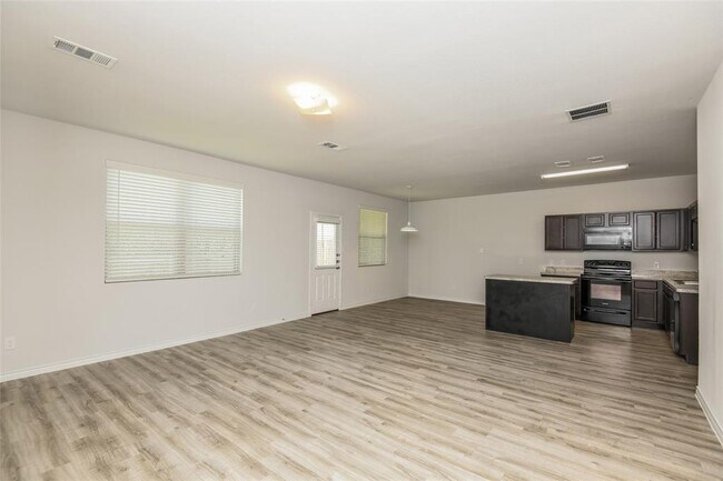 Building Photo - 1307 Mallard Cove
