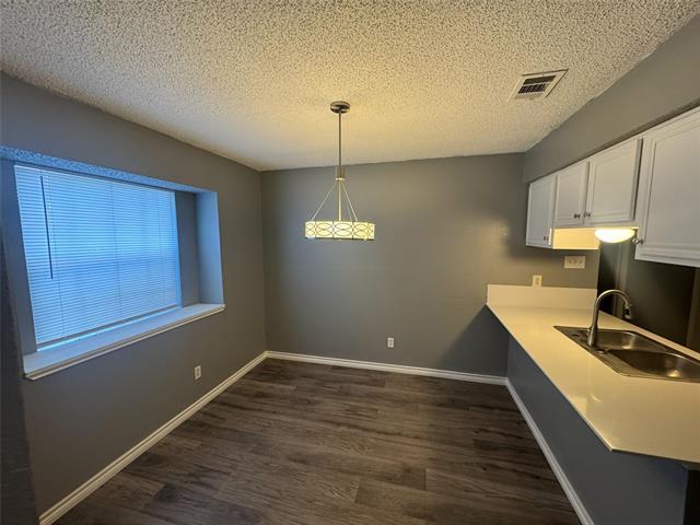 Foto del edificio - 1227 Brittany Way