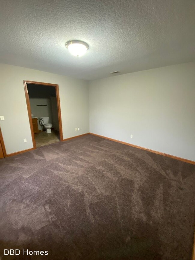 Building Photo - 3 br, 2 bath House - 9422 Acacia Passage