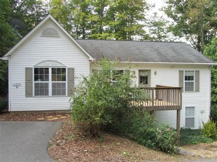 Building Photo - Black Mountain Duplex