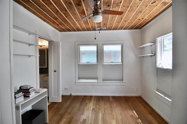 Building Photo - 4302 Avenue G