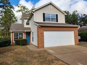 Building Photo - 3208 Castle Ct
