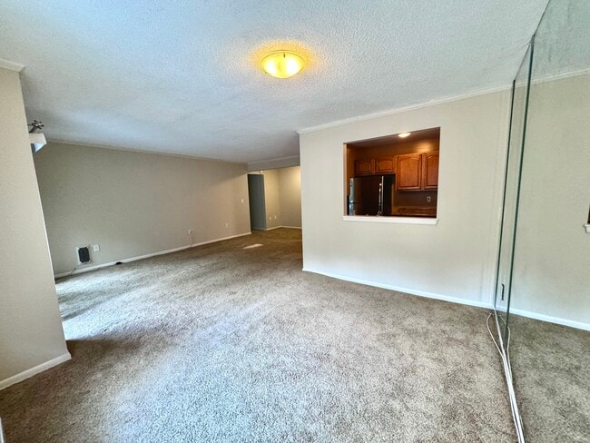 Building Photo - 175 Mill Pond Rd