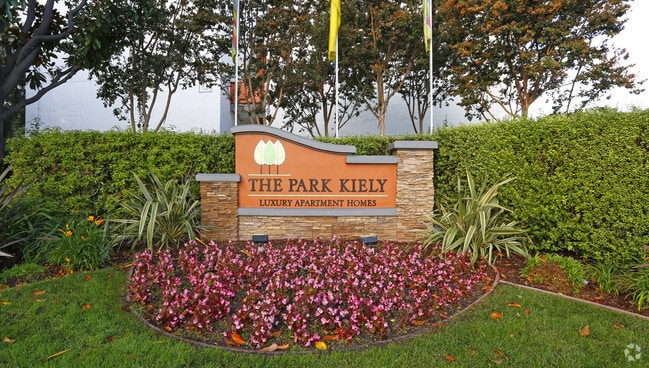 Building Photo - Park Kiely