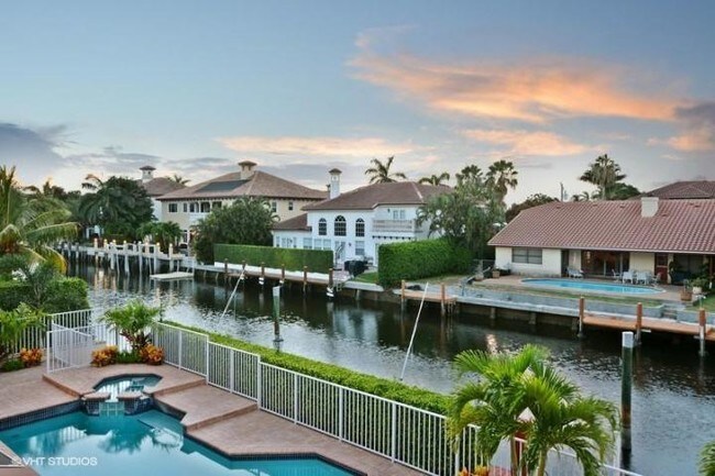 Building Photo - 941 Cypress Dr