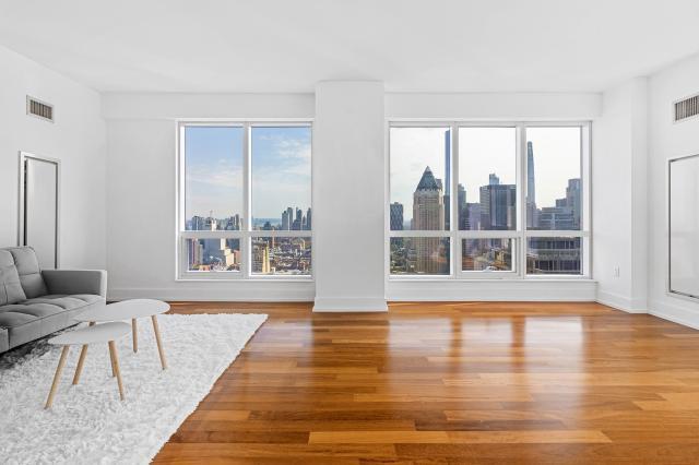 Foto del edificio - 2 bedroom in New York NY 10036