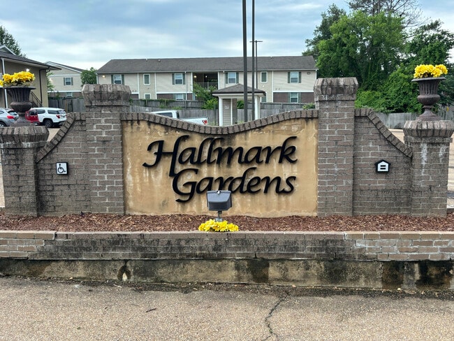 Building Photo - Hallmark Gardens