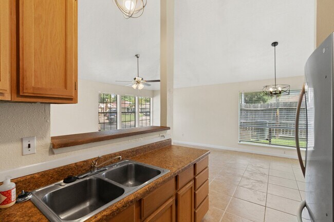 Foto del edificio - 5218 Beaverbrook Dr
