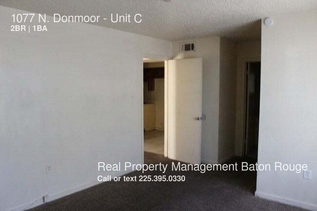 Foto del edificio - 1077 N Donmoor Ave