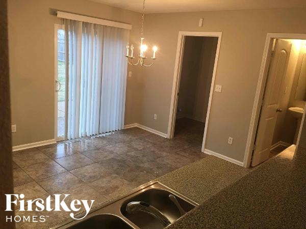 Foto del edificio - 4624 Sweet Whisper Ln