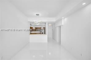 Building Photo - 2 br, 2 bath Condo - 2525 SW 3rd Ave Apt 609