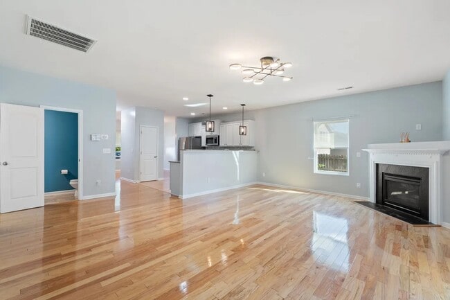 Building Photo - 4221 Lochurst Dr