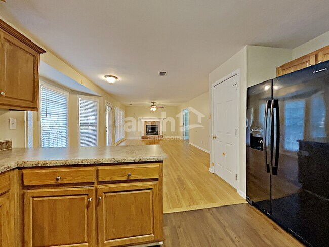 Building Photo - 590 Oxford Crest Ct NW