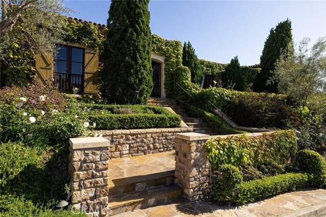 Building Photo - 1302 Skyline Dr
