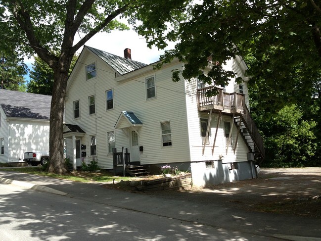 54 Pine Orono 1 bed apts - 54 Pine St