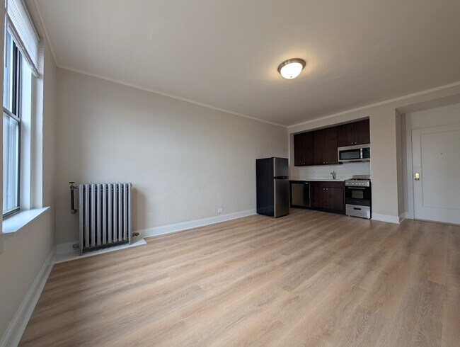 Foto del edificio - 3335 W Diversey Ave