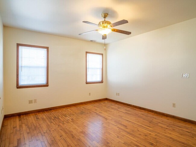 Foto del edificio - 1702 W Cypress St