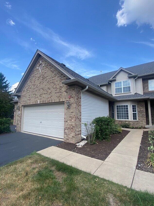 Foto principal - 15 Oak Creek Ct
