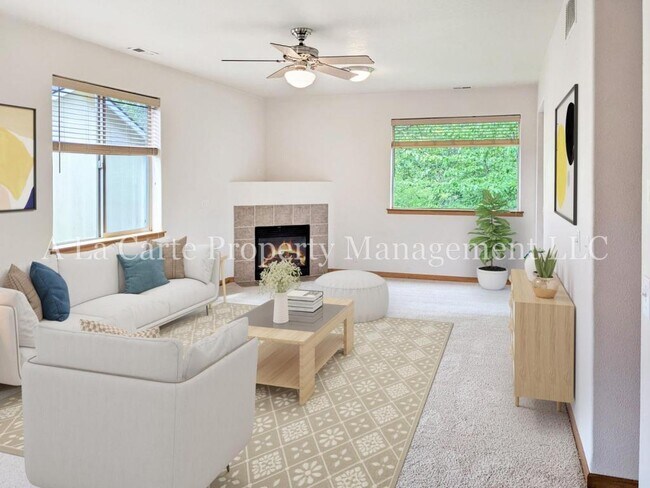 Building Photo - 9441 SW 47th Ave