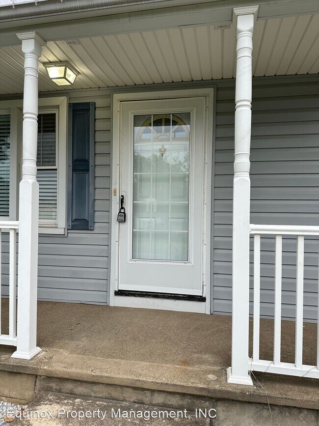 Foto del edificio - 4 br, 1 bath House - 2401 Lawnherst Ave