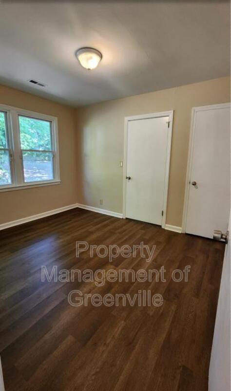 Building Photo - 230 W Dorchester Blvd