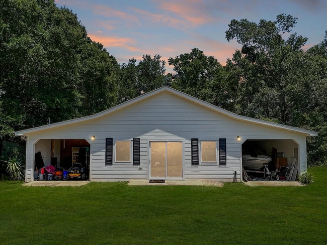 Building Photo - 15698 Danne Rd