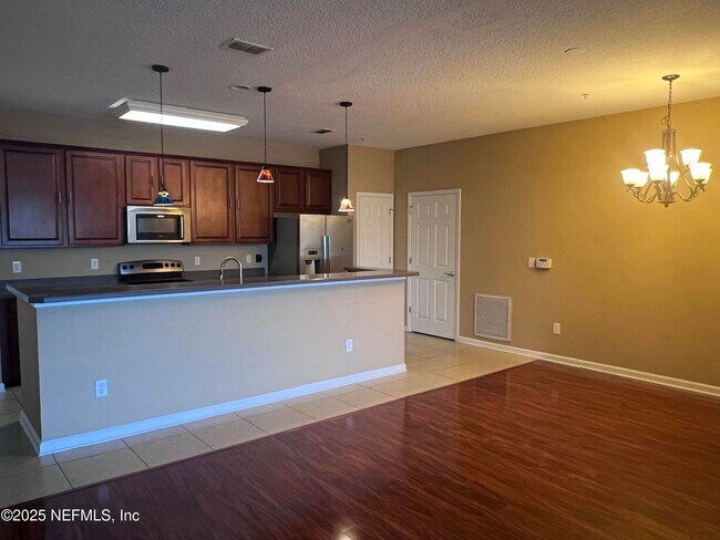 Foto del edificio - 13364 Beach Blvd