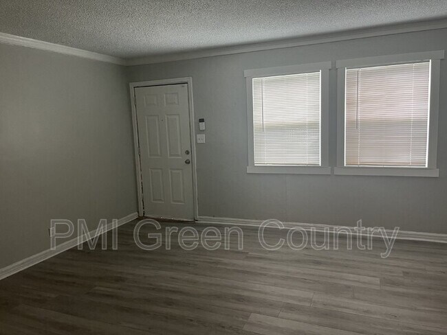 Foto del edificio - 2125 E Seminole St