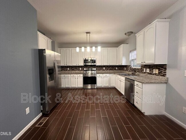 Foto del edificio - 1220 Arbor Greene Dr