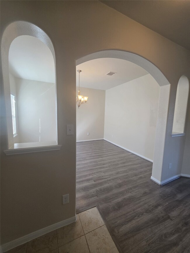 Building Photo - 7274 Autumn Sun Dr