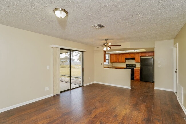 Foto del edificio - 452 SW Sansom Ln