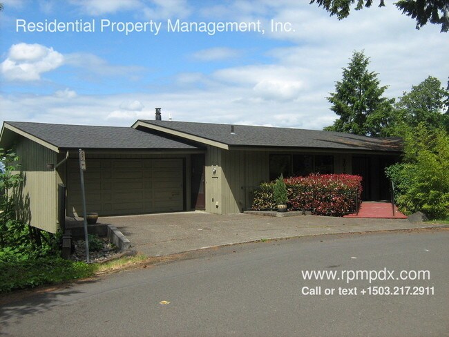 Building Photo - 3015 NW Luray Ter