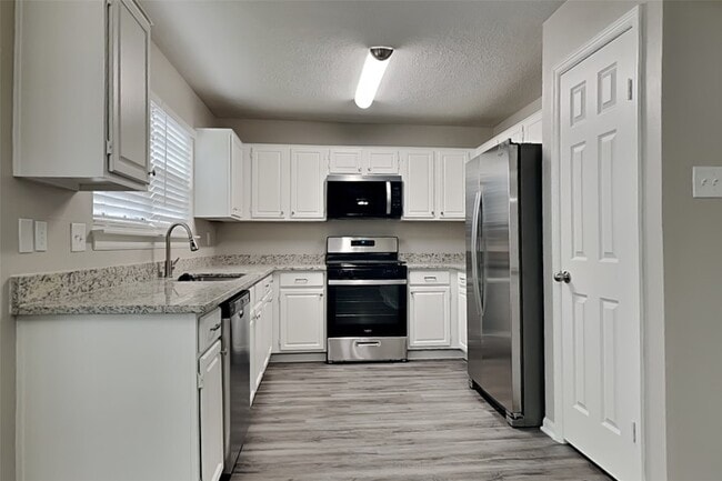 Building Photo - 4306 Appalachian Trail