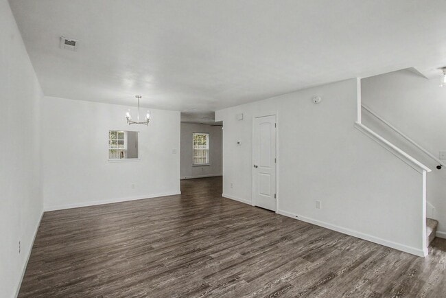 Building Photo - Move-In Ready Home Near Military Bases and Amenities