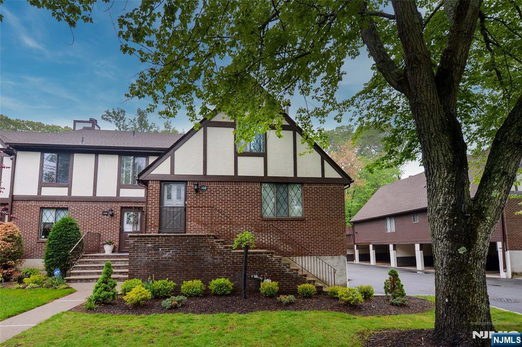Foto principal - 102 Holiday Ln