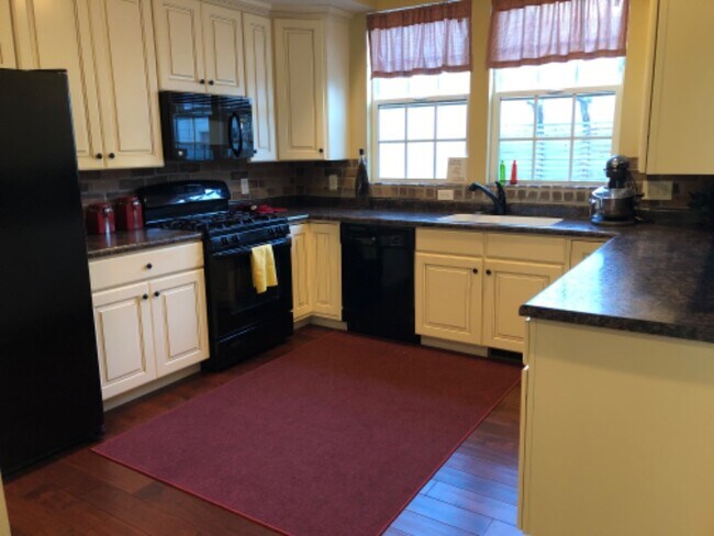 Foto del edificio - 10389 Rubicon Rd