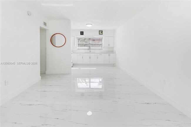 Foto del edificio - 1236 NE 109th St