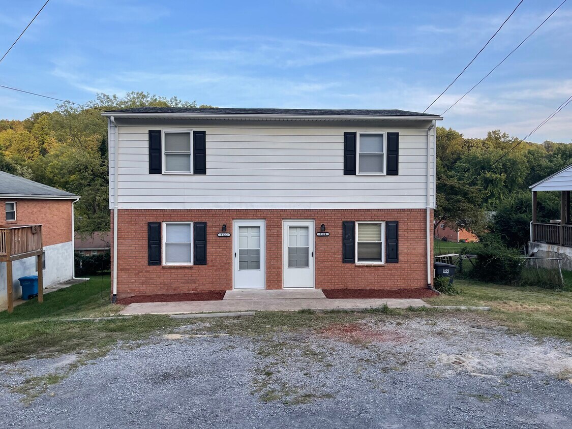 3124 Garden City Blvd SE, Roanoke, VA 24014 Townhome Rentals in