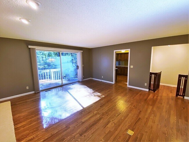 Building Photo - 6200 Sturgeon Creek Pkwy