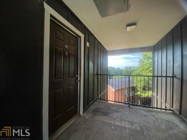 Foto del edificio - 320 Fairburn Rd SW
