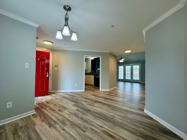 Foto del edificio - Kings Grant Condos