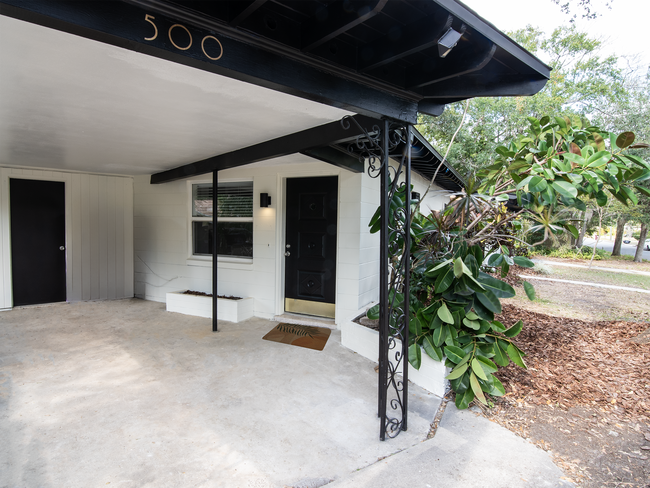 Foto del edificio - 500 Altaloma Ave