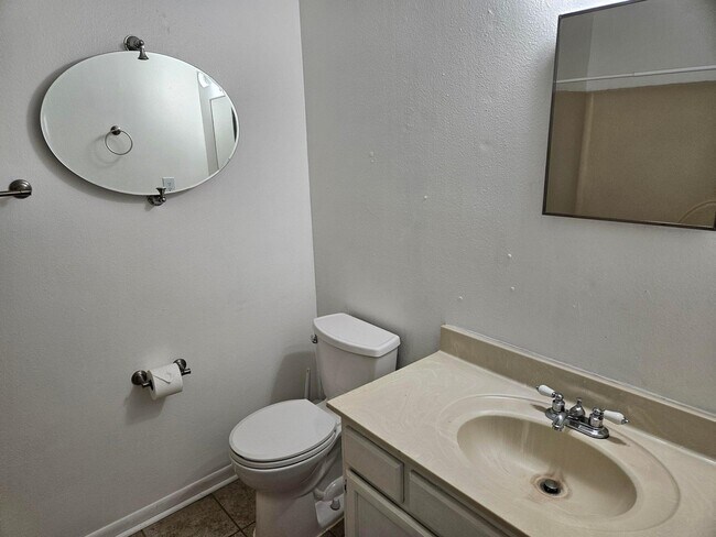 Foto del edificio - 310 Redwood Ave