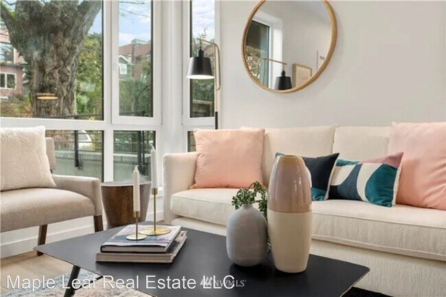 Foto del edificio - 2 br, 1.5 bath House - 2615 Franklin Ave E...