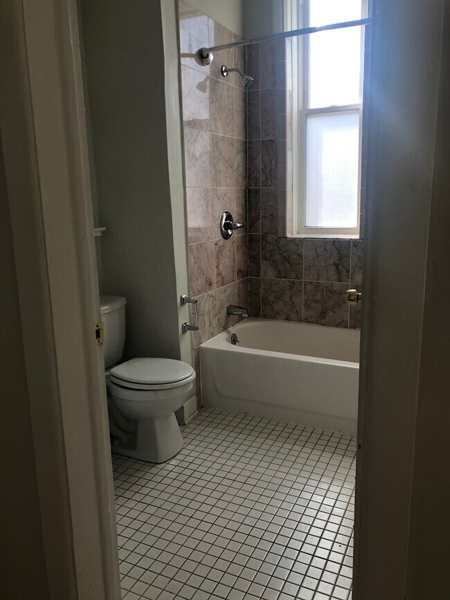 Foto del edificio - 1349 N Wells St