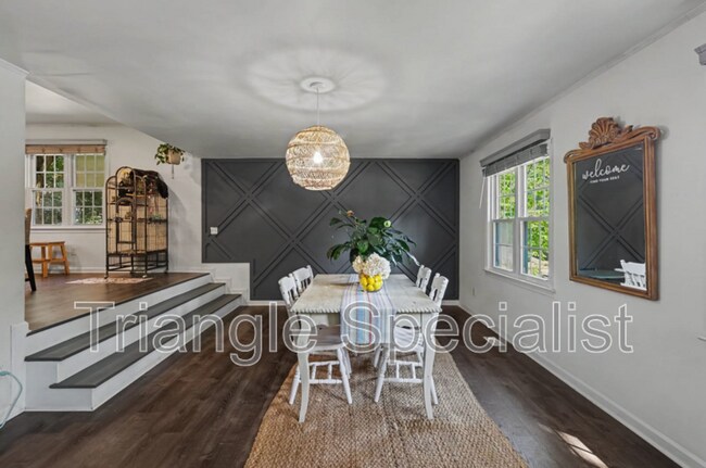 Building Photo - 4101 Pickwick Dr