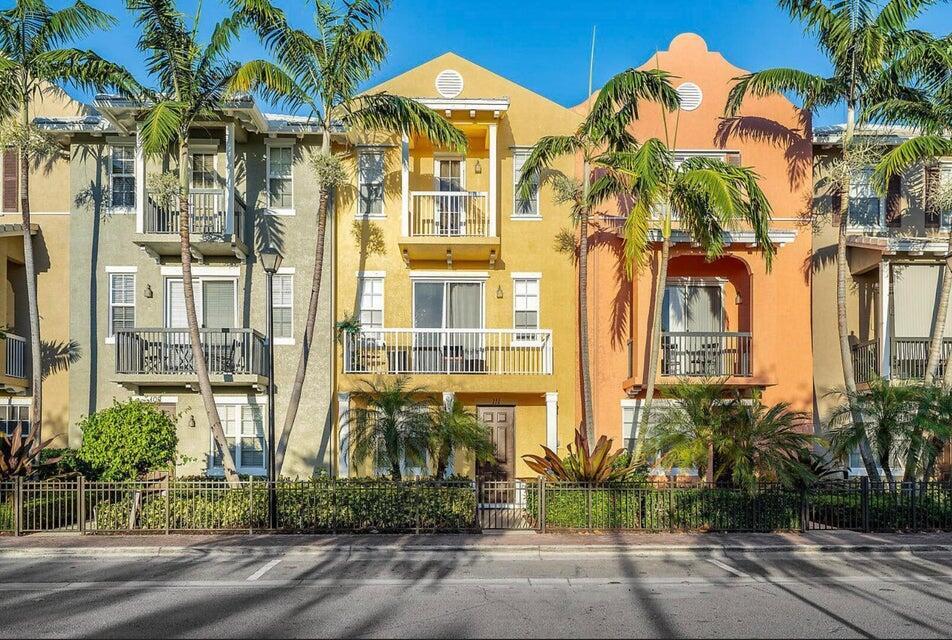 Foto principal - 111 SW 2nd Ave