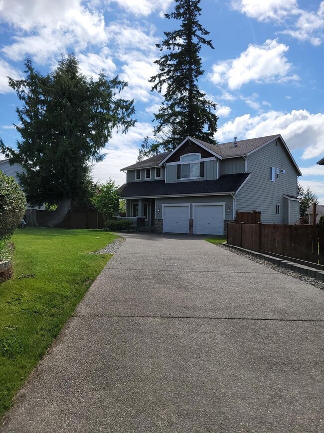 Building Photo - 4 Bed 2 Bath 2 Car Garage SFR in Marysville