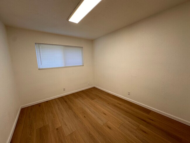 Foto del edificio - 16260 Orange St